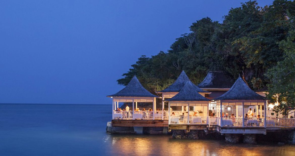 The World’s Most Luxurious Island Resorts for Couples